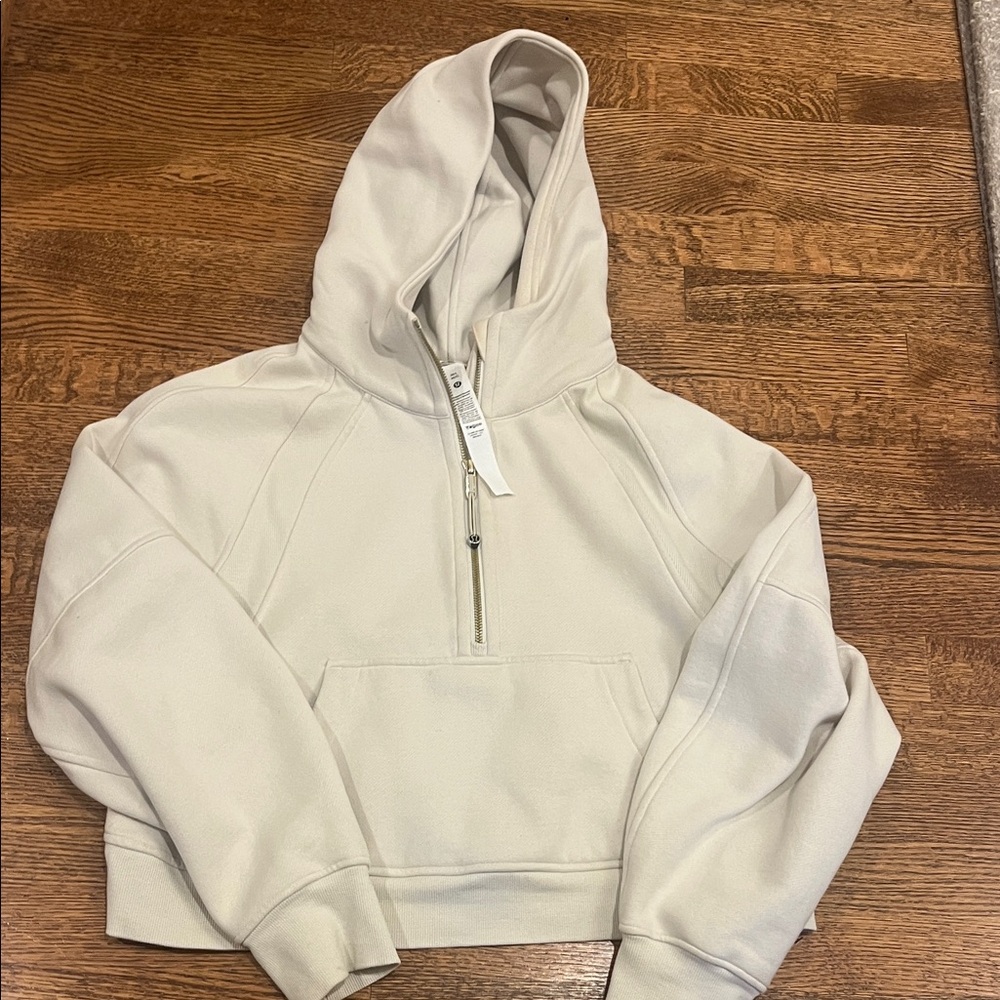 Lululemon Scuba half-zip Cream Hoodie (short)